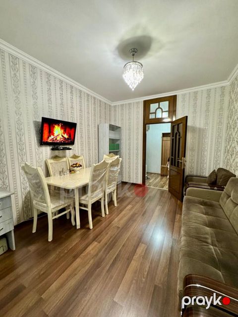 Bakı, Yeni Yasamal, 4 otaqlı, Köhnə tikili, m. İnşaatçılar, 110 kv. m — Bakı