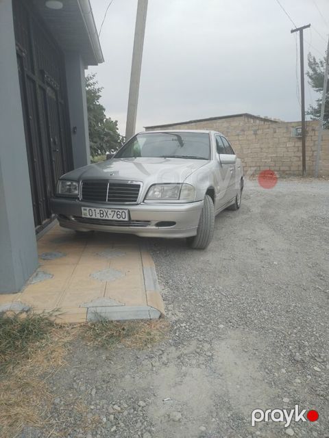 Mercedes C 180, 1.8 L, 1997 il, 400 000 km