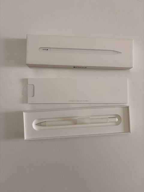 Apple Pencil (Usb‑c) Az islenib teze kimidir hec bir porblemi yoxdur — Bakı