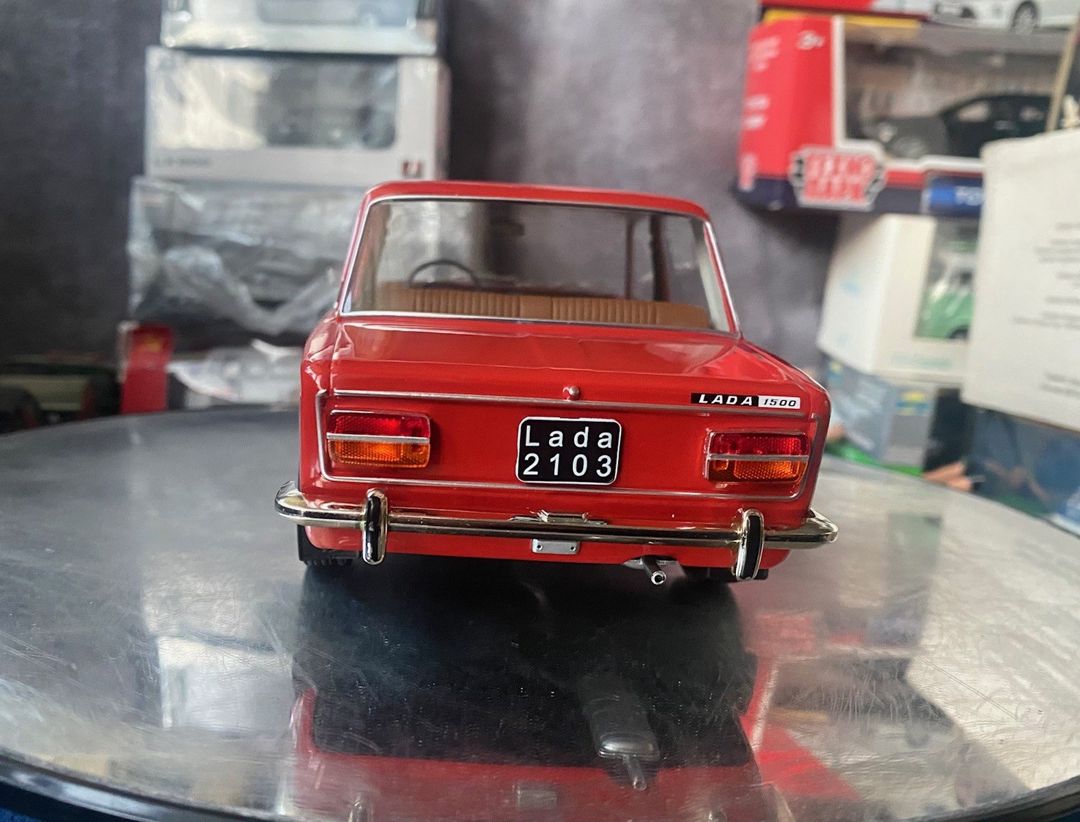 Коллекционная модель VAZ-2103 Lada-1500 Red 1972 — Kolleksiyalar, Bakı (12)