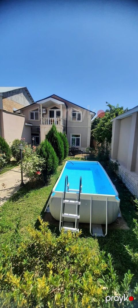 Həyət evi kirayə verilir, Şəki r