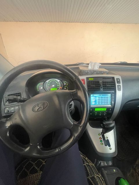 Hyundai miniven/sedanın salonundan görüntülər. Texniki göstəricilər — Bakı