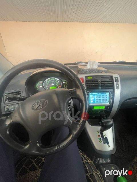 Hyundai miniven/sedanın salonundan görüntülər. Texniki göstəricilər — Bakı