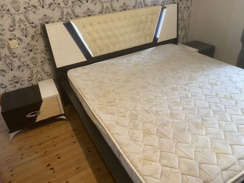 Mebel dəsti – ikinəfərlik yataq çərçivəsi, başlıq və 2 ədəd tumbadan — Digah