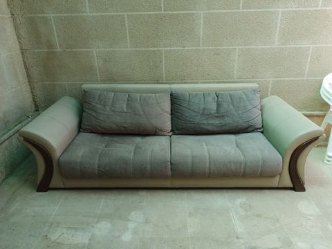Divan — Bakı