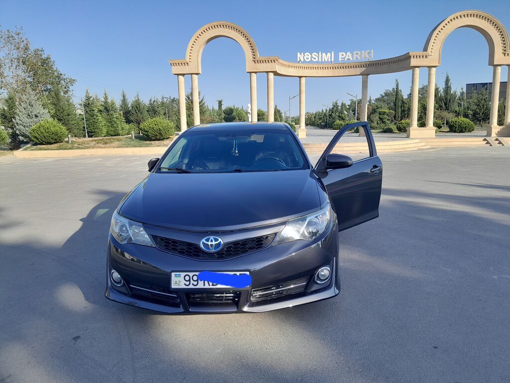 Toyota Camry SE sedan - Korpus: sedan, qrafit/boz rəng — Avto, Yevlax (2)