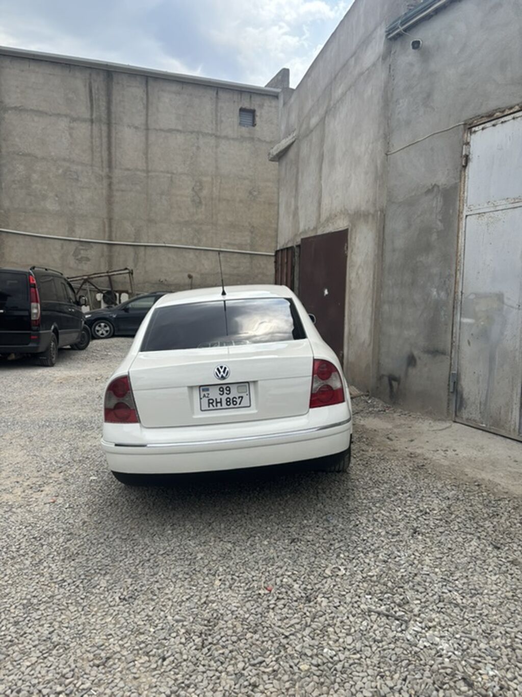 Volkswagen Passat (B5.5) sedan – ağ rəng Əsas xüsusiyyətlər: - Kuzov — Avto, Digah (3)