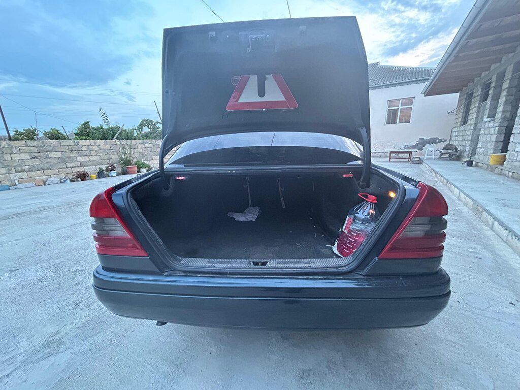 Mercedes C 180, 1.8 L, 1995 il, 450 000 km — Avtomobillər, Bakı (4)