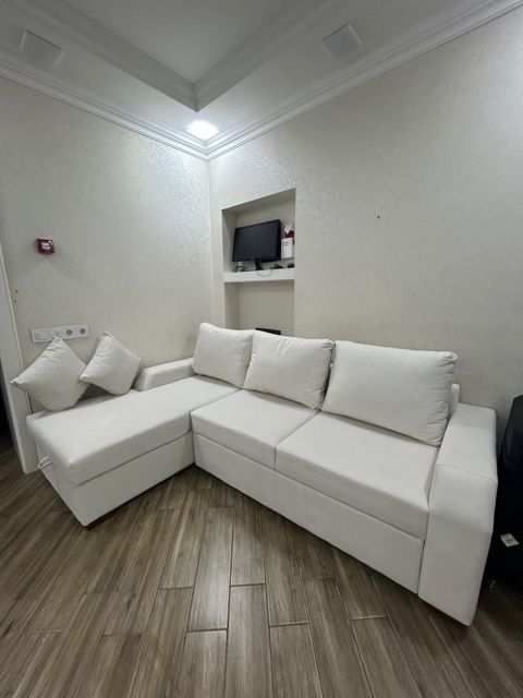 Künc divanı — Bakı
