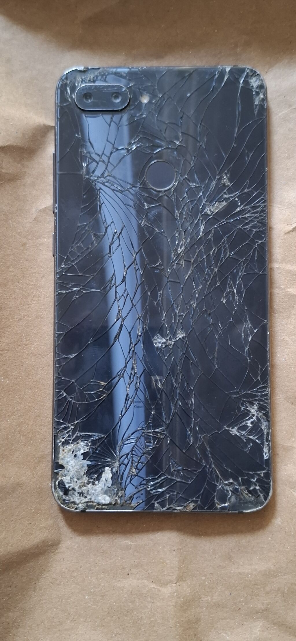 Xiaomi Mi 8 Lite, rəng - Qara, Qırıq — Xiaomi, Bakı (3)