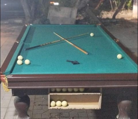 RR Bilyard masasi Qiymet 1600 azn 2 kir şarlar üçbucağı verilir — Bakı