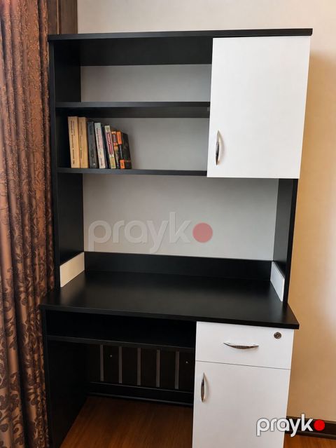 Düz masa, Polkalı, Siyirməli, Sadə laminat, Zəmanətsiz, Kredit yoxdur