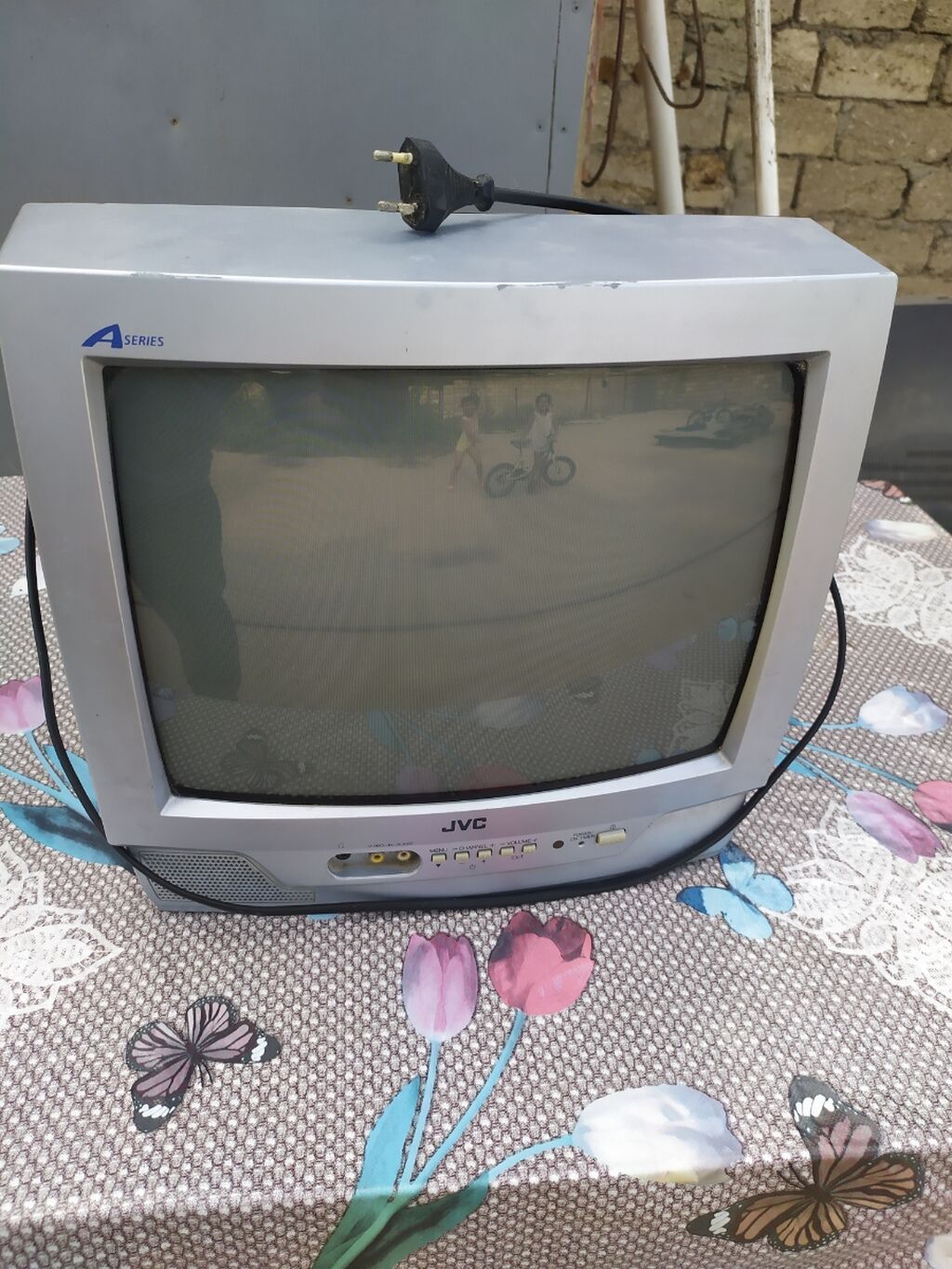 İşlənmiş Televizor JVC 40" UHD (3840x2160), Ödənişli çatdırılma — Televizorlar, Digah