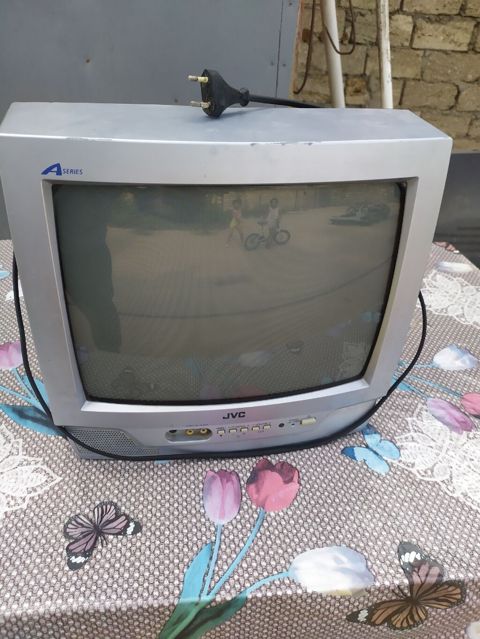 İşlənmiş Televizor JVC 40" UHD (3840x2160), Ödənişli çatdırılma — Digah