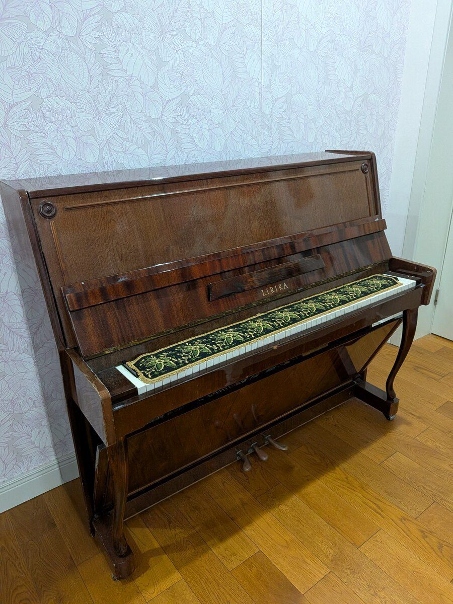 Piano Lirika — Musiqiə alətləri, Bakı (2)