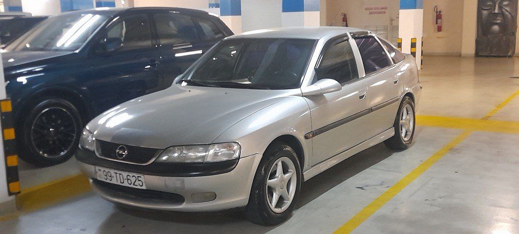 Opel Vectra, 2.0 L, 1998 il, 236 000 km — Avtomobillər, Bakı