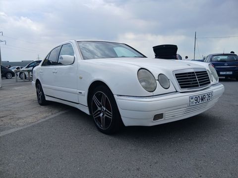Mercedes E 240, 2.4 L, 1998 il, 489 000 km — Salyan