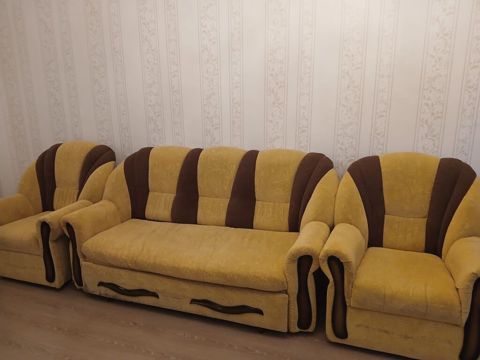 Divan kreslo 70 azn yaxşı vəzyətdədi lökbatan 6191 Nəzrin — Bakı