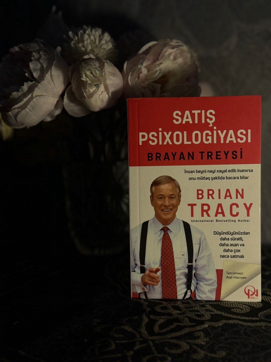 Kitablar — Kitablar və jurnallar, Bakı (8)