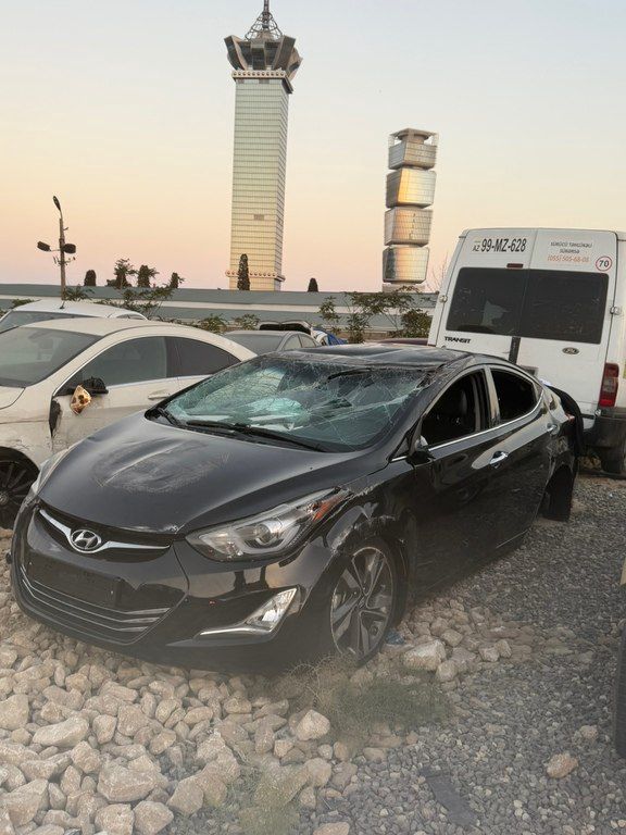 Hyundai Elantra, 1.8 L, 2015 il, 166 567 km — Avtomobillər, Bakı (4)