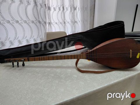 Elektrikləşdirilmiş saz (elektro-saz) – yumurta formalı korpus, uzun — Bakı