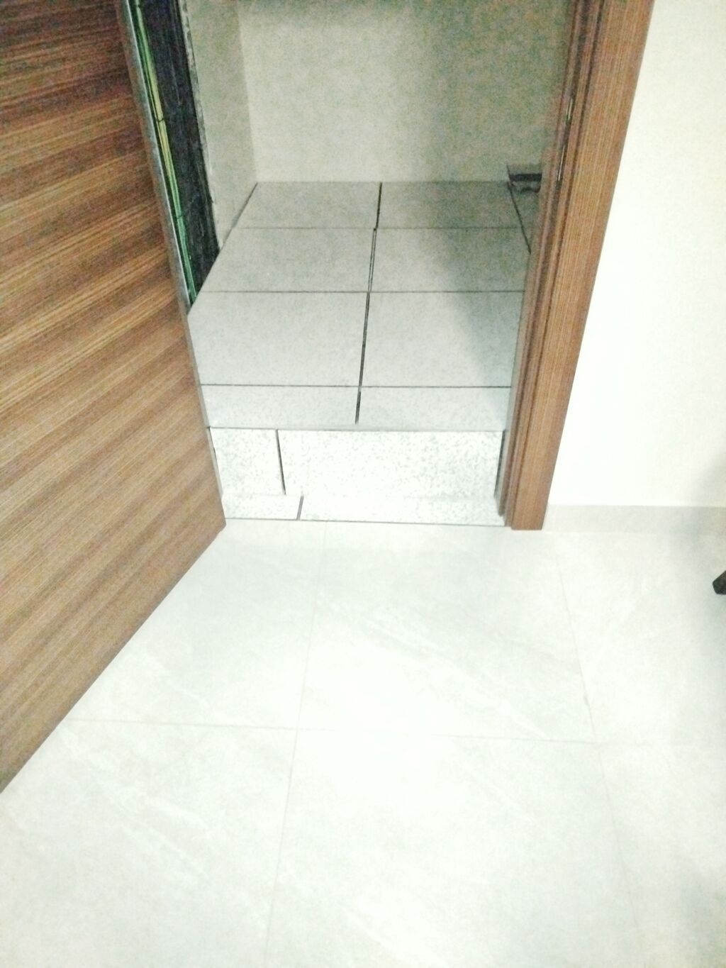 Ofis və kommersiya məkanları üçün qaldırılmış döşəmə sistemlərinin — Tikinti və təmir, Bakı (3)