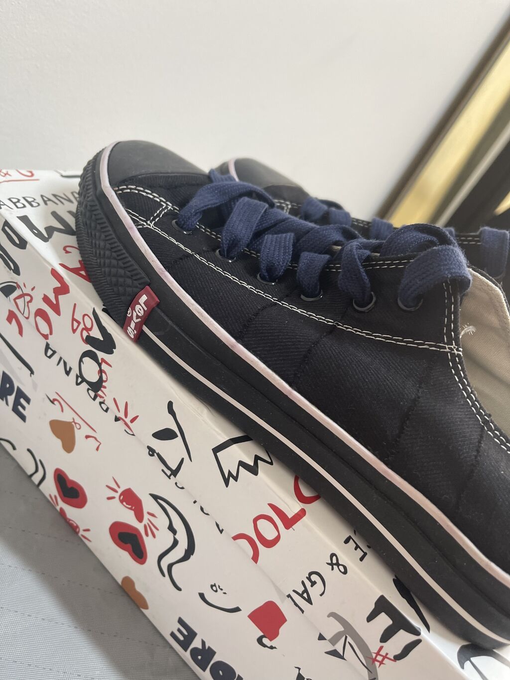 Levi’s unisex krossovkaları - Model: Levi’s Original (ağ iz tikişli — Şəxsi əşyalar, Bakı (4)
