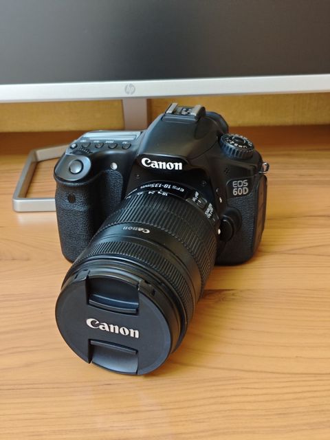 Canon 60D + 18-135mm — Bakı