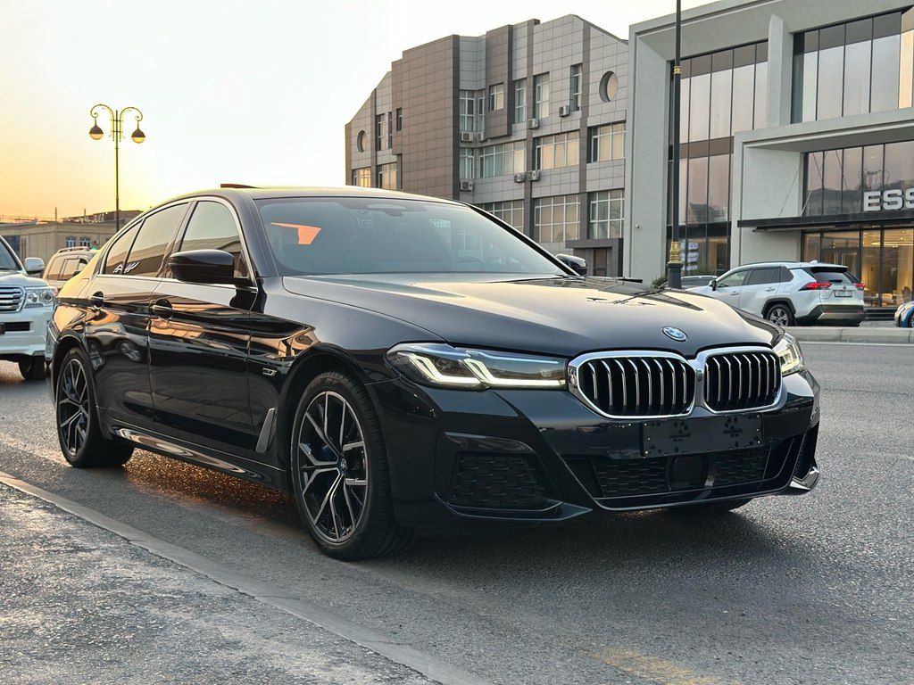 BMW 530e, 2.0 L, 12 kWh, 2022 il, 72 000 km — Avtomobillər, Bakı (2)