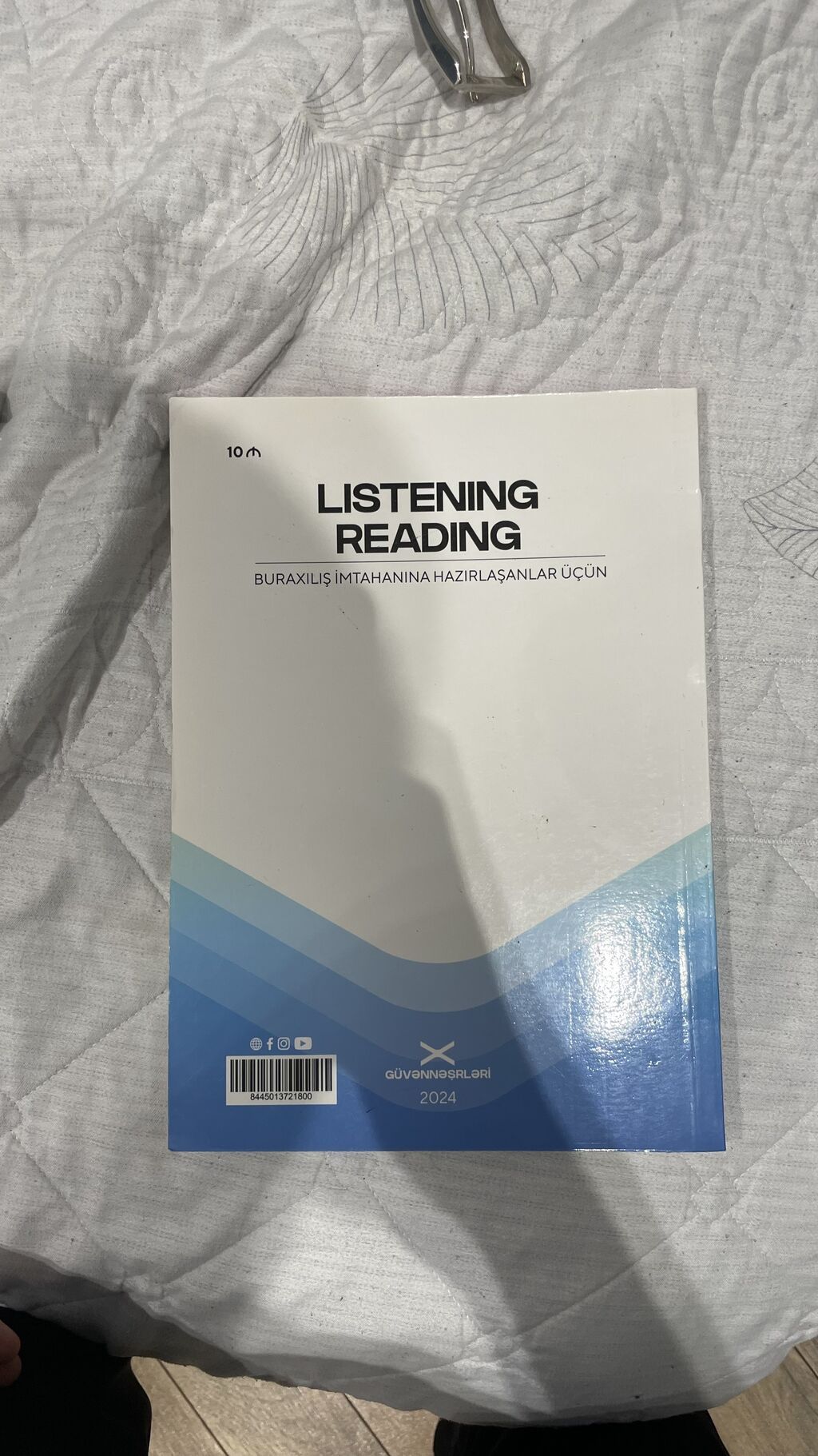 Kitab heç istifade olunmayıb Catdırılma yoxdur diğer kitablarda var — Kitablar və jurnallar, Bakı (2)