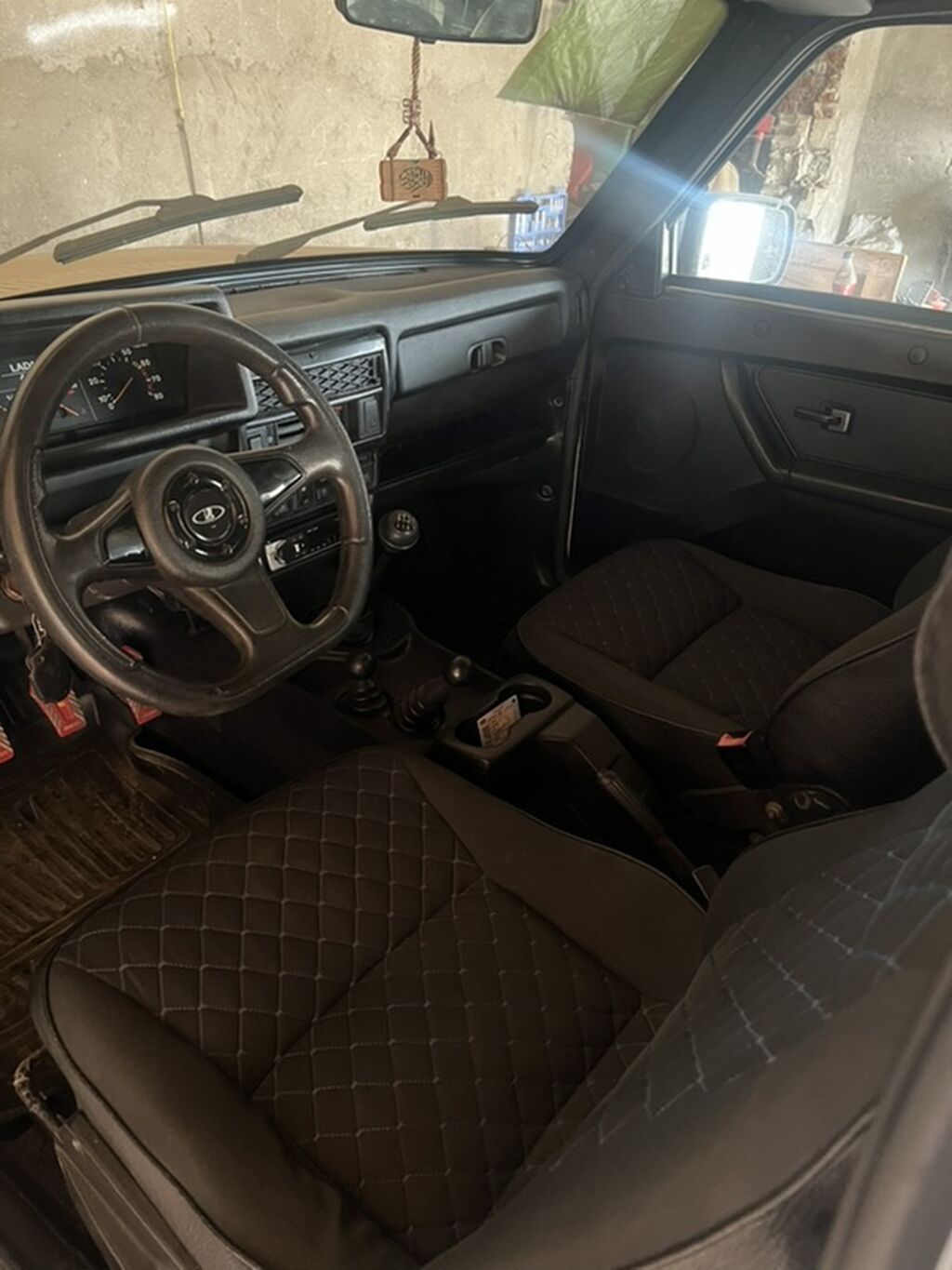 VAZ Lada Niva 3 qapılı, ağ rəngli off-road SUV - Kuzov: kompakt 3 — Avto, Ağsu (5)