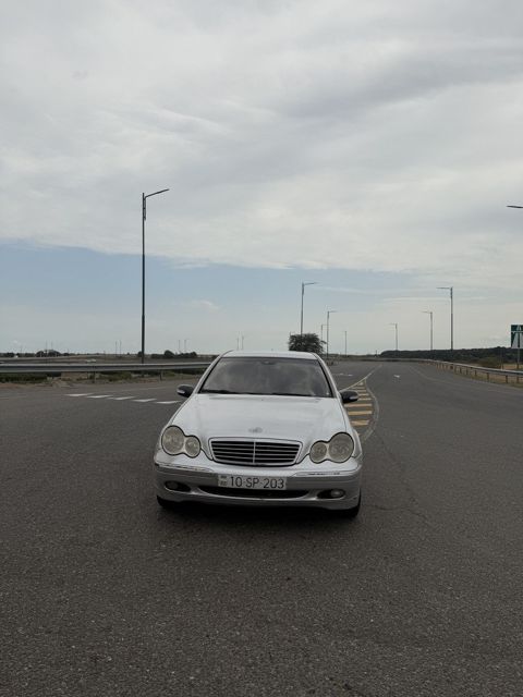 Mercedes C 200, 2.0 L, 2001 il, 358 000 km — Bakı