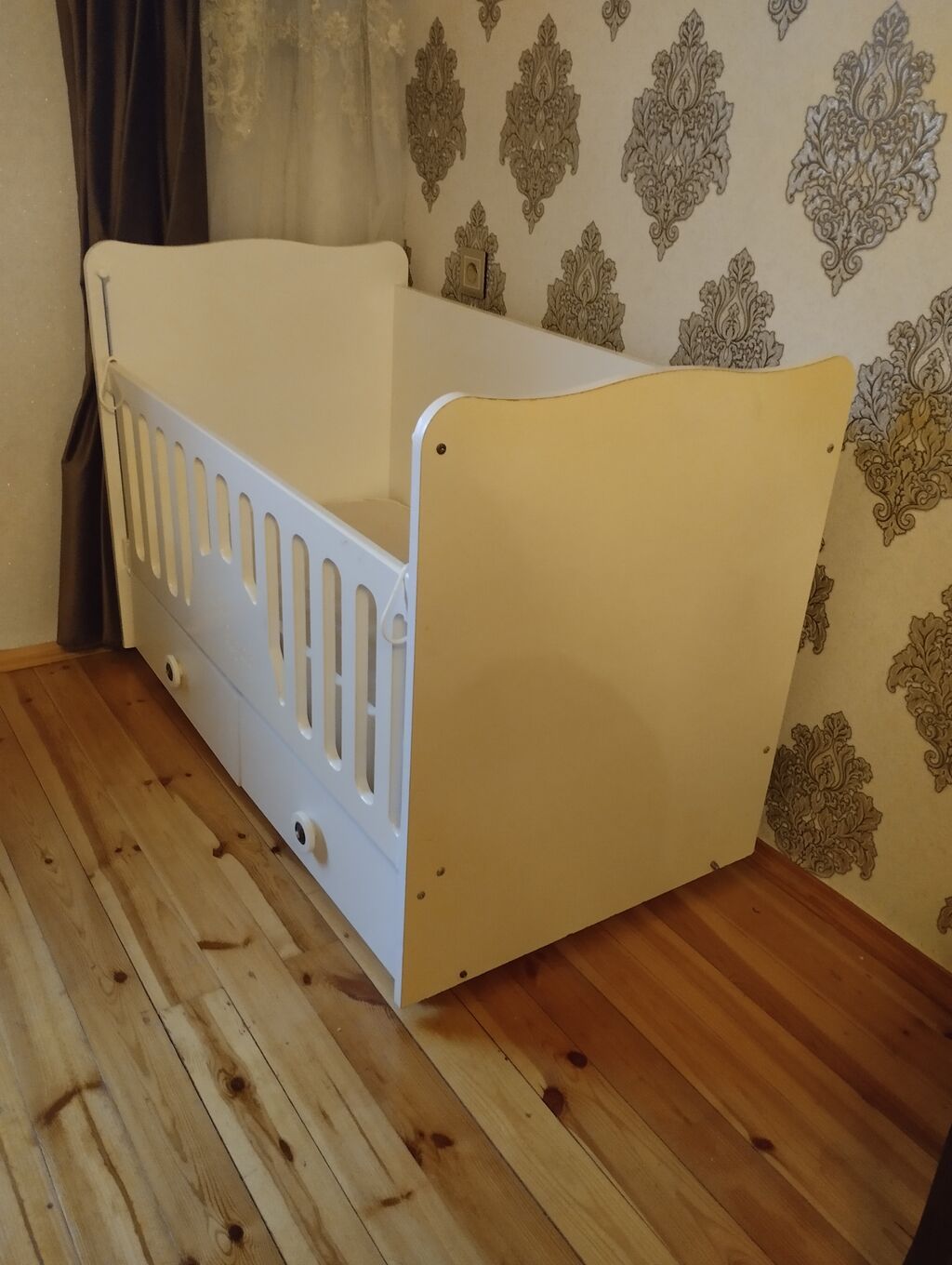 Oğlan və qız üçün, İşlənmiş, Dördbucaq, Beşik, Dəstsiz, Matras ilə, Yellənmə mexanizmsiz — Mebel, Ağdaş (2)