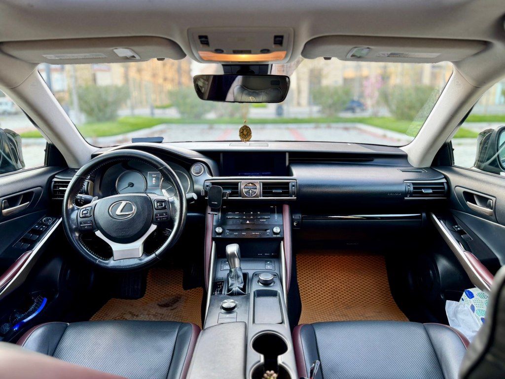 Lexus IS 300, 2.0 L, 2018 il, 125 000 km — Avtomobillər, Bakı (9)