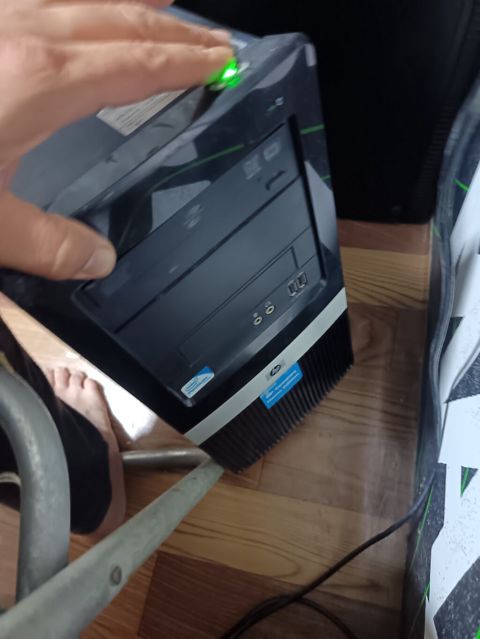 GPU: Nvidia GTX 550Ti CPU: İntel pentium RAM: 4Gb HDD: 500gb Plata HP — Pirəkəşkül