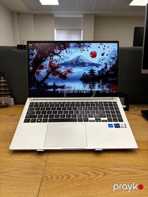 Samsung Galaxy Book Pro (sensor ekran) — Bakı