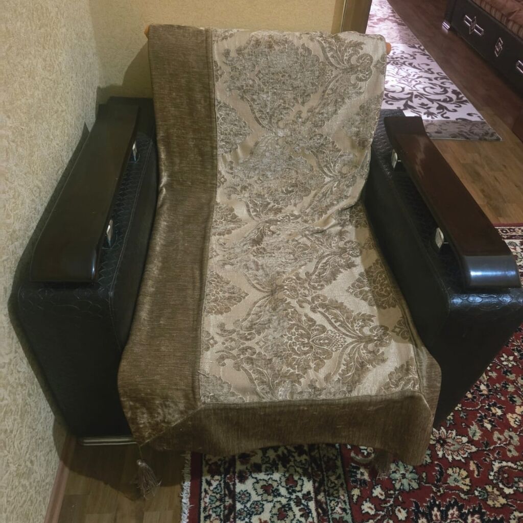 İşlənmiş, Klassik divan, Bazasız, Açılan — Mebel, Bakı (3)