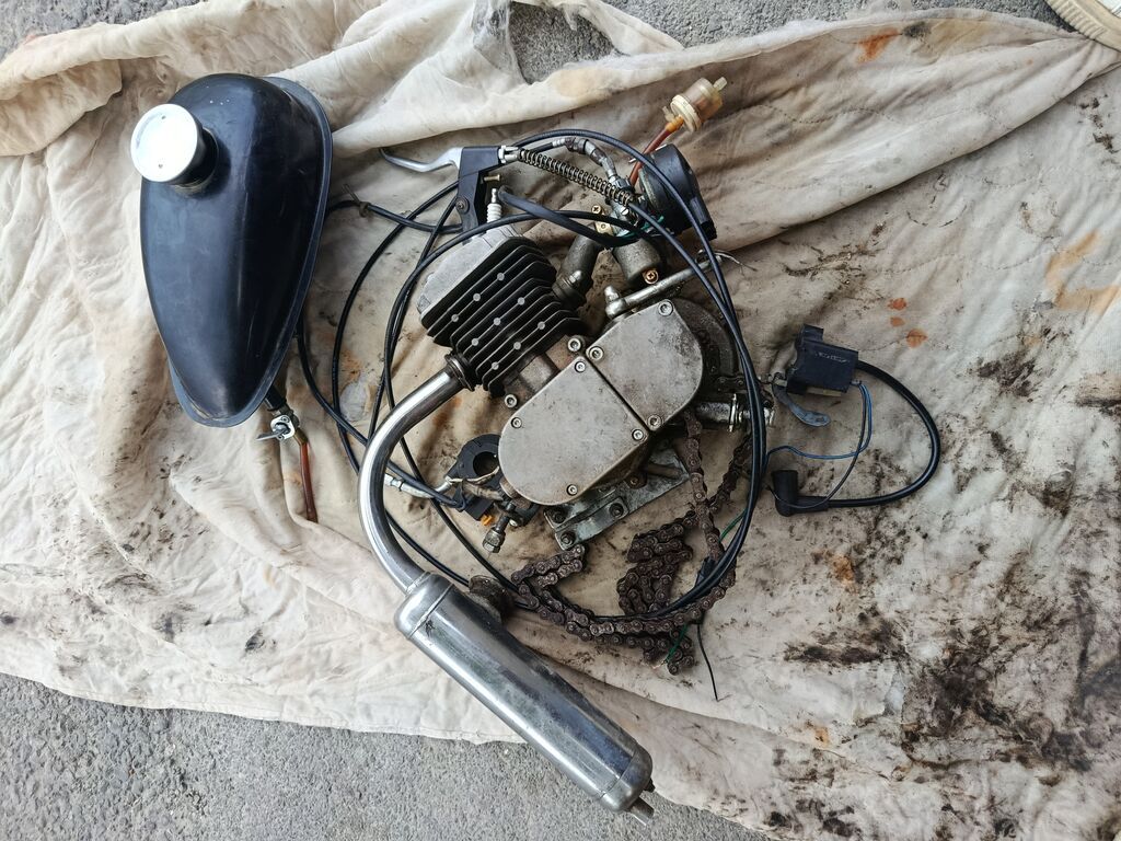 Velosiped üçün benzinli motor dəsti Tərkib: - 2-takt benzin mühərriki — Ehtiyat hissələri, Bakı (2)