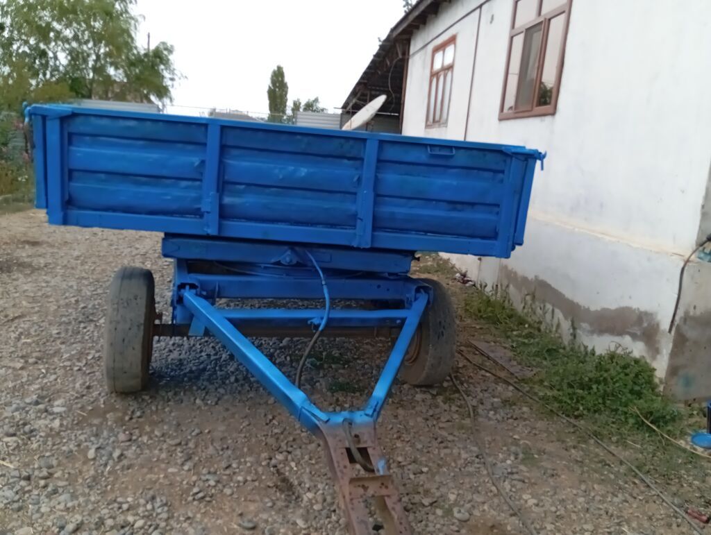 Traktor qoşqusu – 2 oxlu, mavi rəngdə metal bortlu. - Ümumi təyinatlı — Avto, Biləsuvar (3)