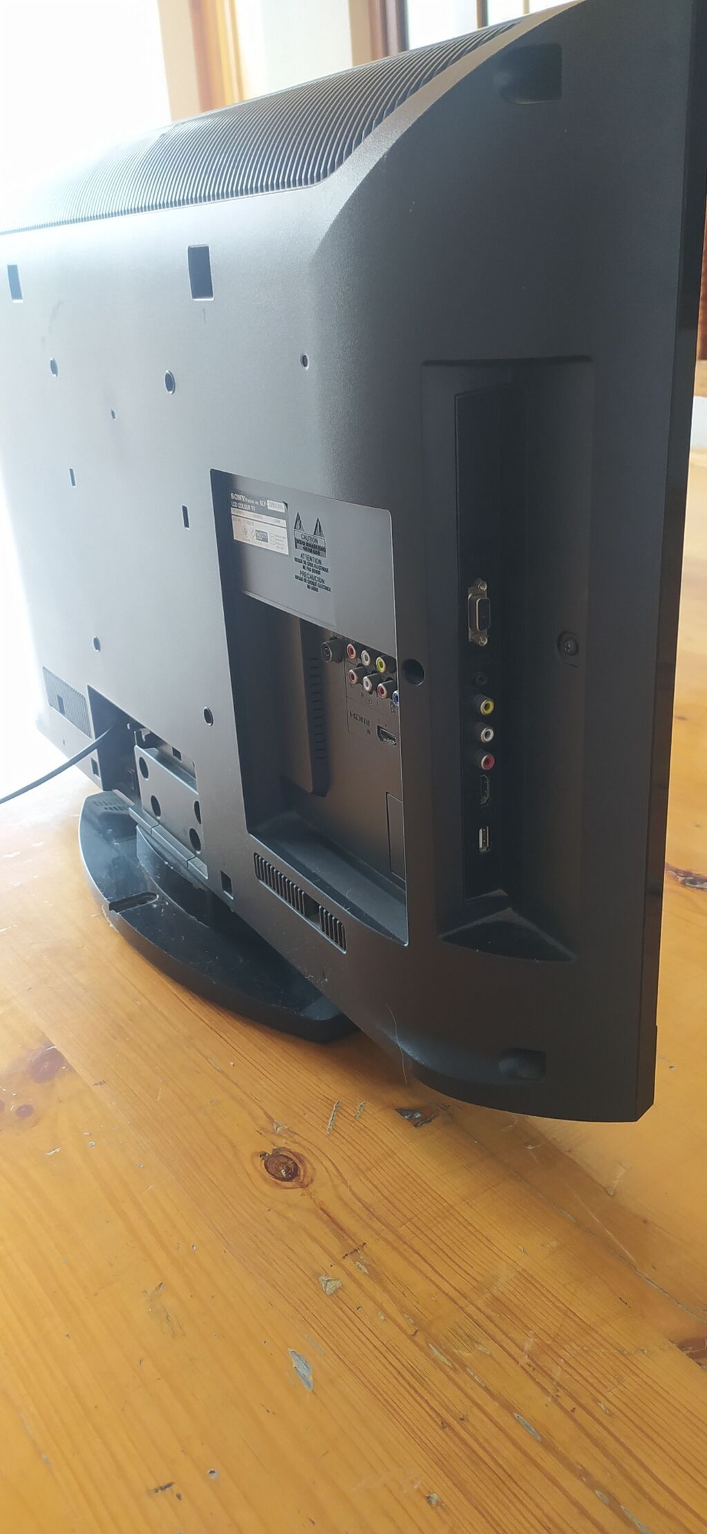 Sony Bravia LCD televizor, uzaqdan idarəetmə pultu ilə. işleyir — Televizorlar, Şəki (2)