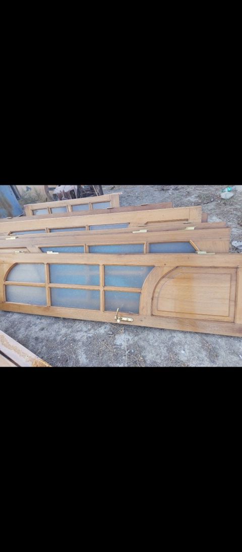 Ağac giriş/qapı panelləri – şüşəli dizayn - Material: təbii ağac — Güzdək