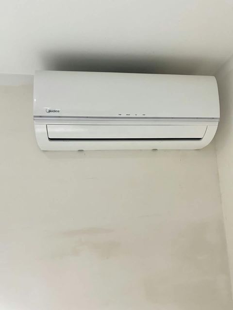 Kondisioner Midea, İşlənmiş, 40-45 kv. m, Split sistem, Kredit yoxdur — Bakı