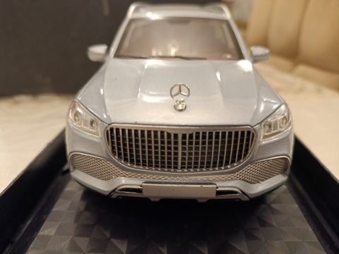 Mercedes Benz 1/24 modeli — Bakı