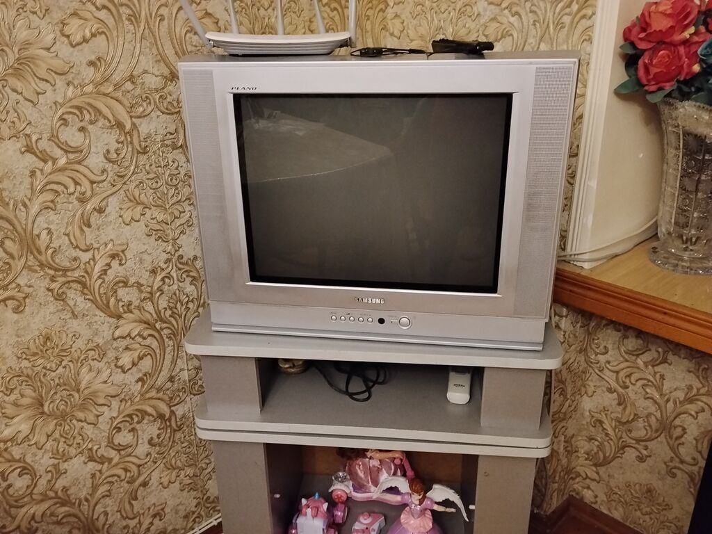 Iki televizor satilir Qaranin qiymeti 50 manat Boz televizorun qiymeti — Televizorlar, Bakı (2)