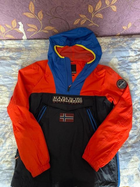 Jaket Napapiri Anarak — Bakı