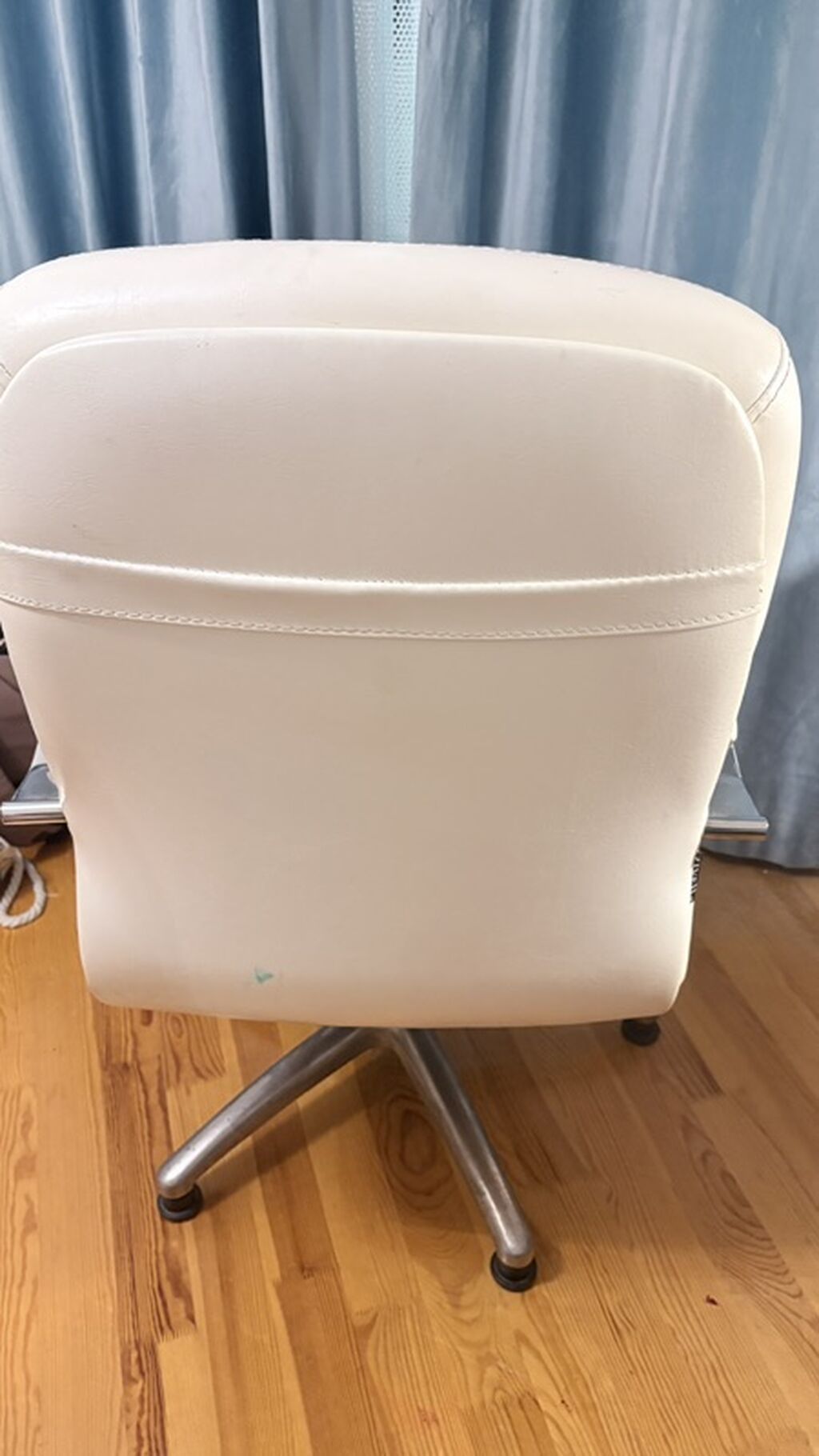 Ağ rəngli ofis/kreslo oturacağı - Material: süni dəri üzlük, yumşaq — Ofis mebeli, Bakı (2)