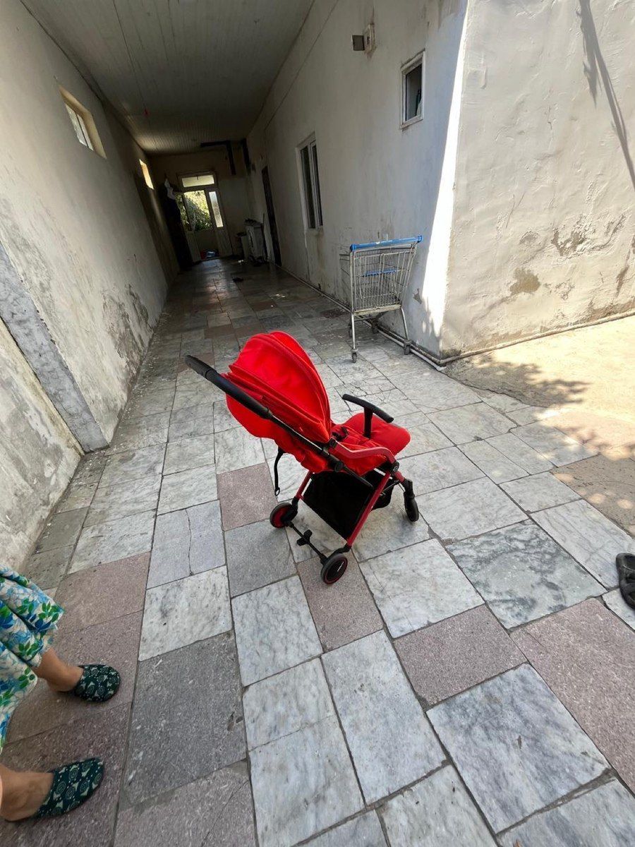 Uşaq arabası — Mallar, Bakı (7)