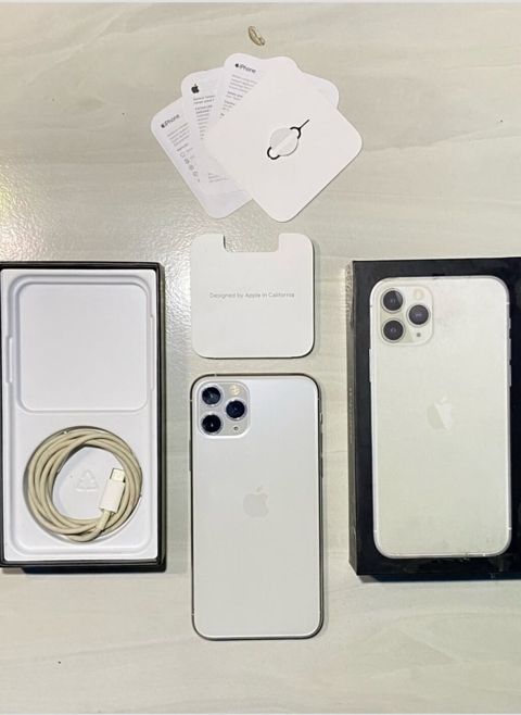 IPhone 11 Pro, 256 GB, Gümüşü, Zəmanət, Kredit, Simsiz şarj — Bakı