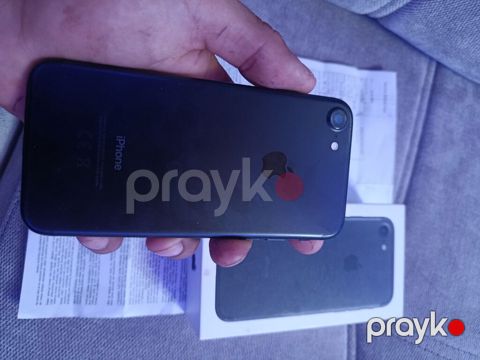 IPhone 7, 32 GB, Qara, Sənədlərlə