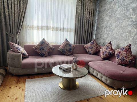 Divan ela veziyyetde satilir bu gun evden cixmalidir